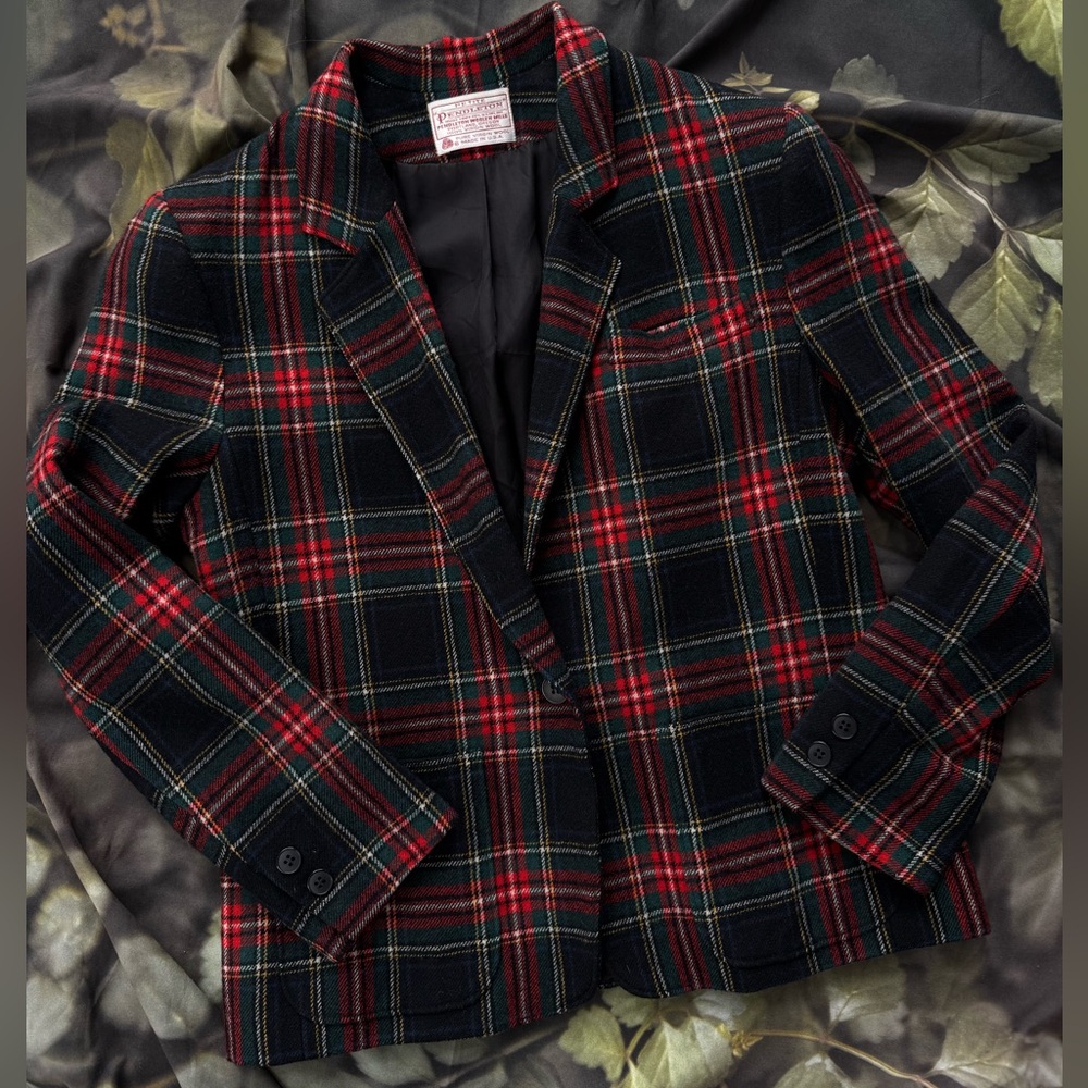 Vintage 100% wool Red, Black Plaid Blazer